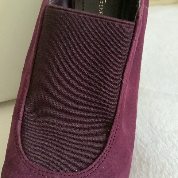 BCBG Suede Heels - Picture 4 of 9